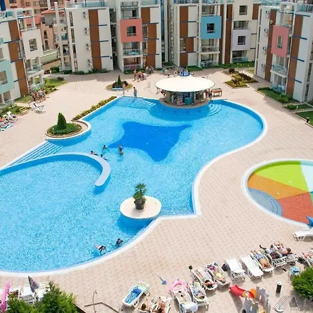 Διαμέρισμα апартамент близо до морето в Sun City 1 -слънчев бряг *