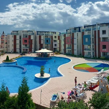 Διαμέρισμα апартамент близо до морето в Sun City 1 -слънчев бряг *